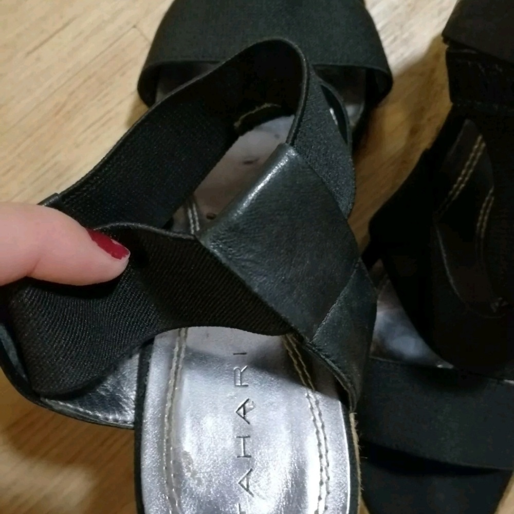 Tahari elastic black heels